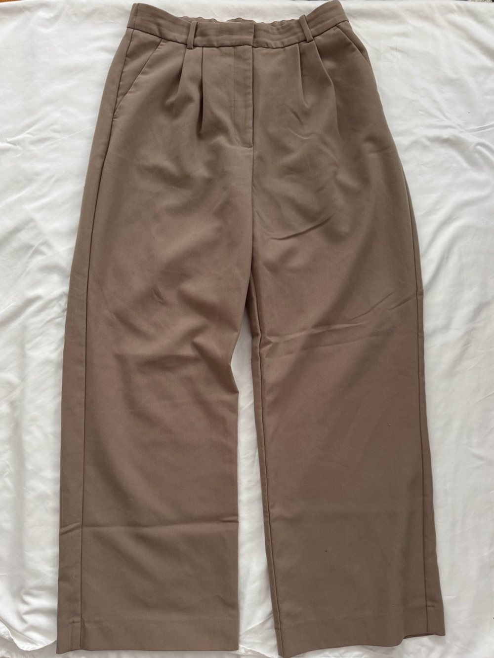 Abercrombie & Fitch Sloane Tailored Wide Leg Pant in Khaki Brown - Picture 4 of 5